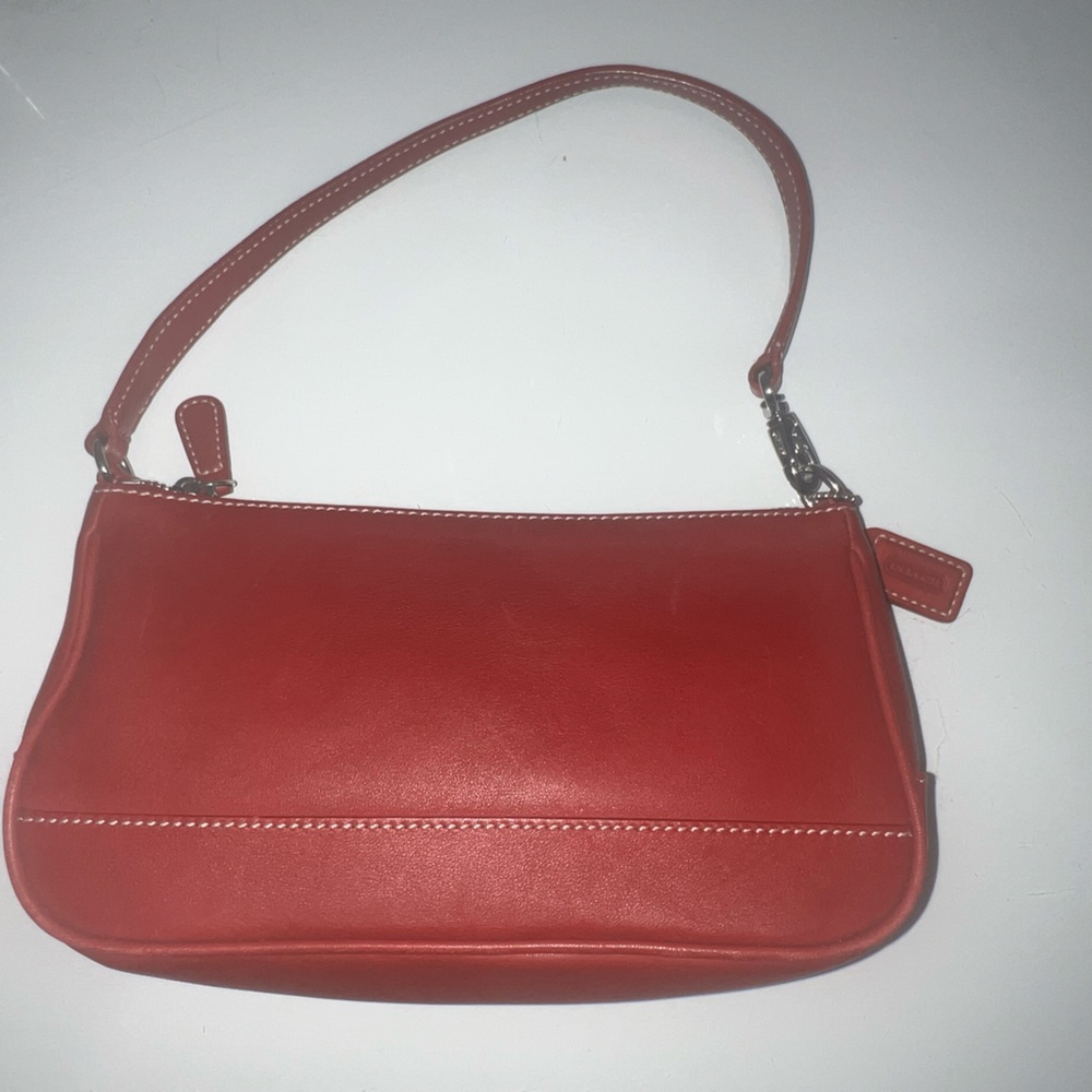 Vintage Coach Hampton Demi Baguette in Red 7785